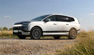 Hyundai Ioniq 9 - front static